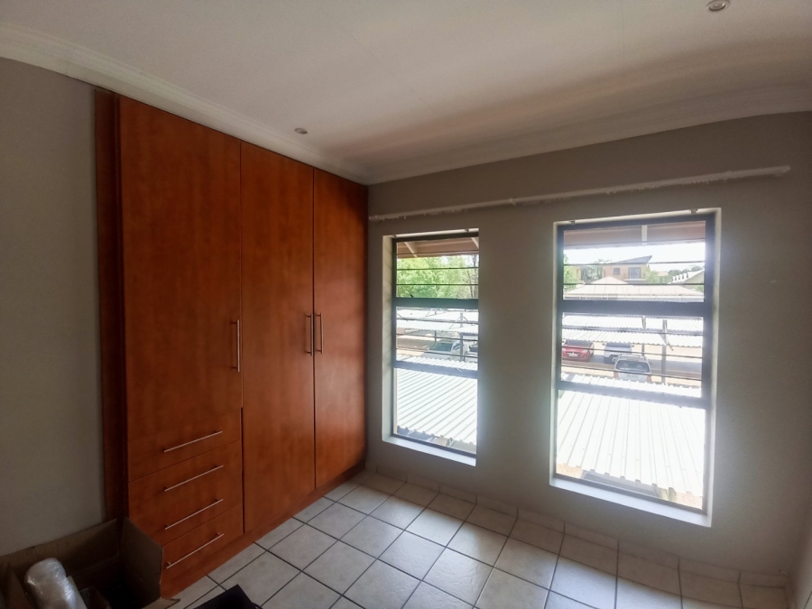 To Let 2 Bedroom Property for Rent in Bult South North West